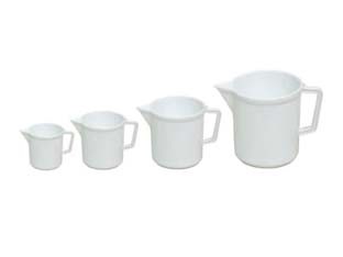Caraffe graduate con becco - caraffe,