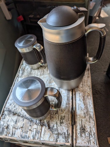 Trudeau serving caraffe - caraffe, &